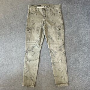 Kut from the Kloth Leaf Print Cargo Pants - Olive